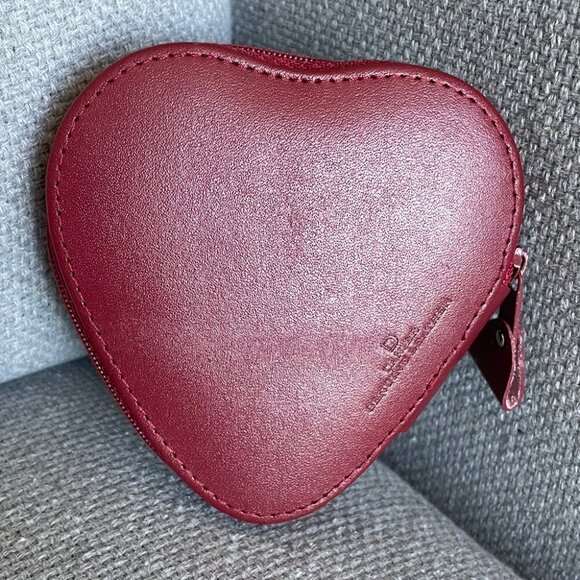 DANIER Genuine Leather Manicure Pouch Zipper Red Heart Mini 4 x 4 Inches, CLEAN - Picture 3 of 13